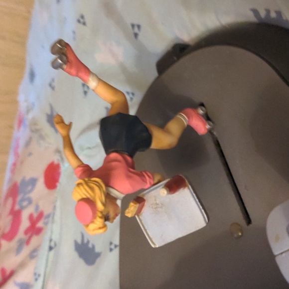 1992 Franklin Mint Dine-In Menu Moveable Vintage Car Girl Food Roller Skates - Picture 5 of 16